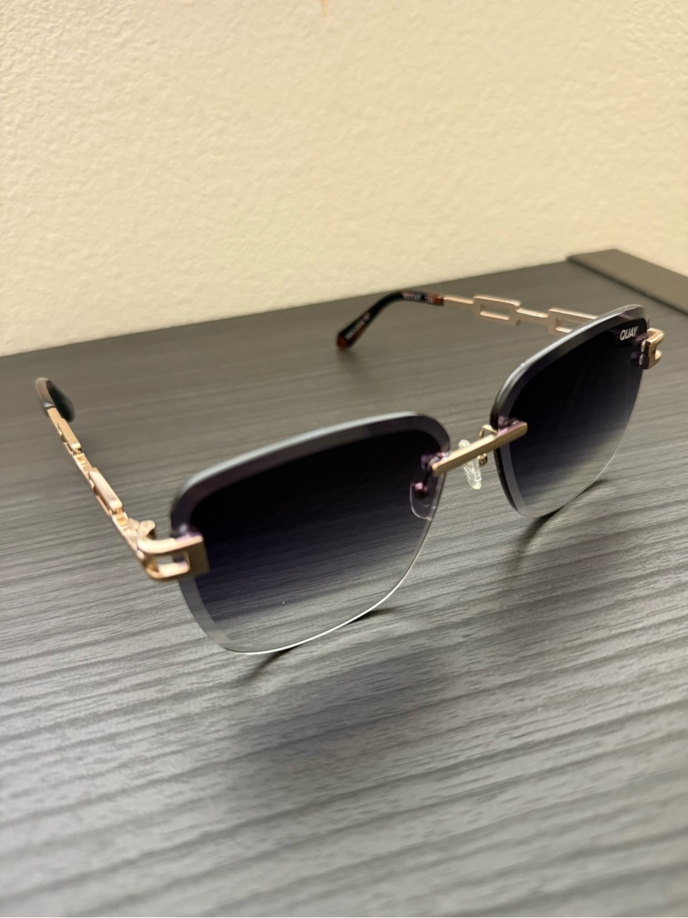 Quay Rimless Gradient Lens Sunglasses in Black and Gold - Picture 5 of 6